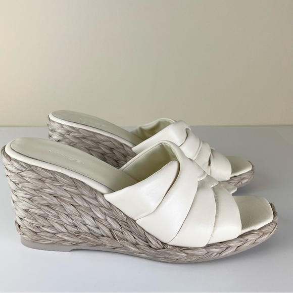 NEW VINCE IVORY LEATHER WEDGE SANDALS - Picture 3 of 12